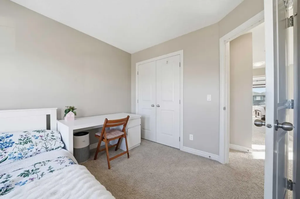 67 Evanspark Road NW Calgary AB T3P 0G6