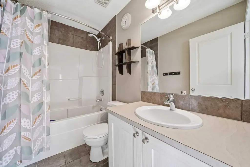 67 Evanspark Road NW Calgary AB T3P 0G6