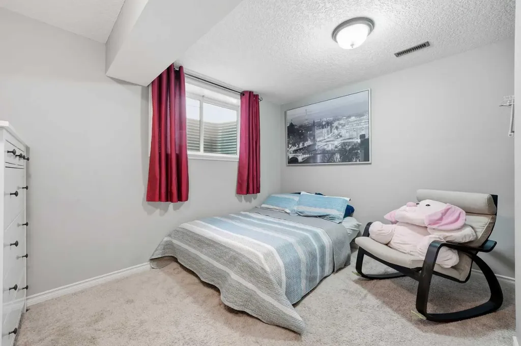 67 Evanspark Road NW Calgary AB T3P 0G6
