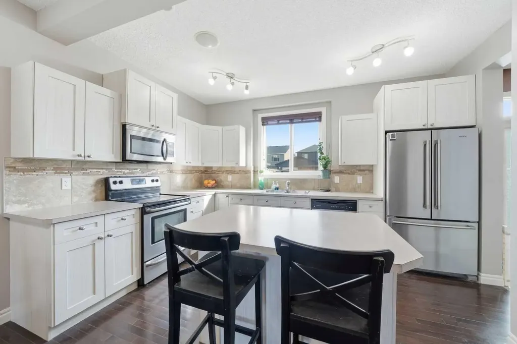 67 Evanspark Road NW Calgary AB T3P 0G6