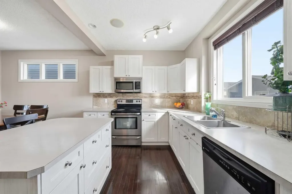 67 Evanspark Road NW Calgary AB T3P 0G6