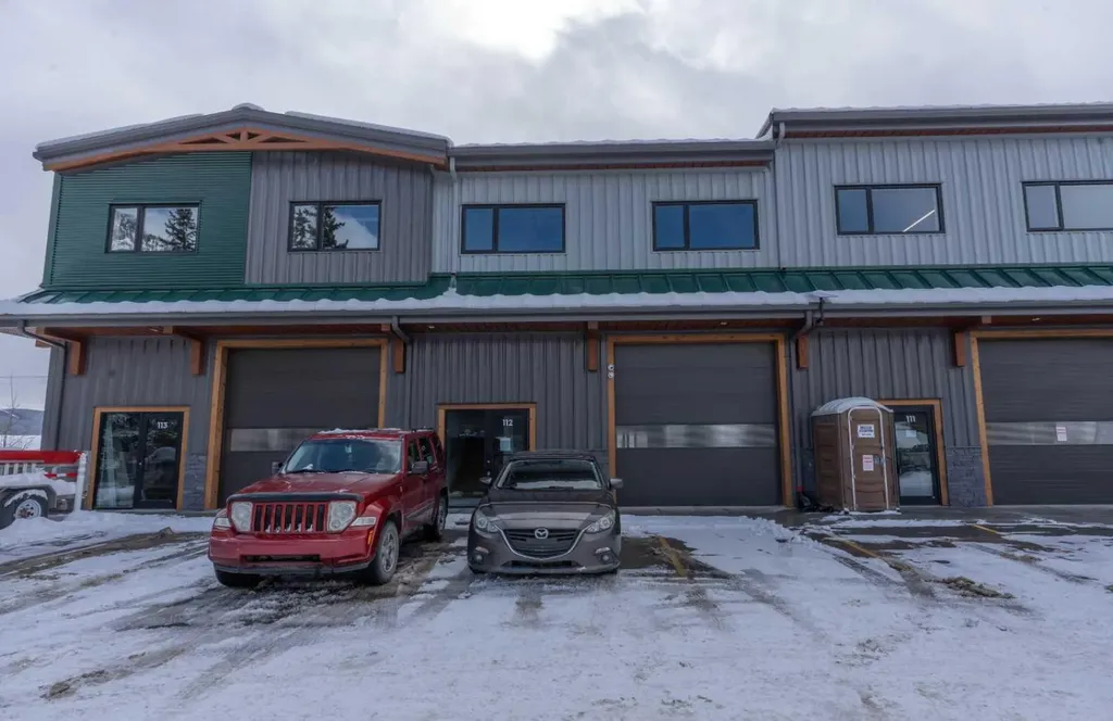200 Alpine Meadows Canmore AB T1W 0P2