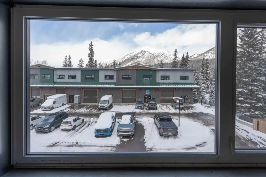 200 Alpine Meadows Canmore AB T1W 0P2