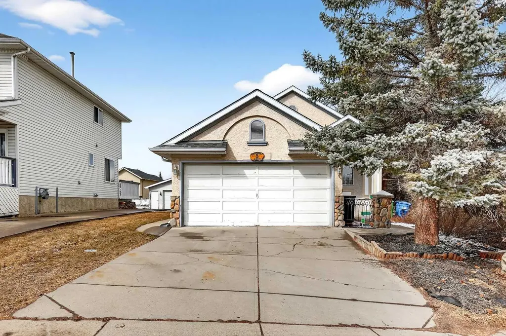 8 Somerset Gate SW Calgary AB T2Y 3C7