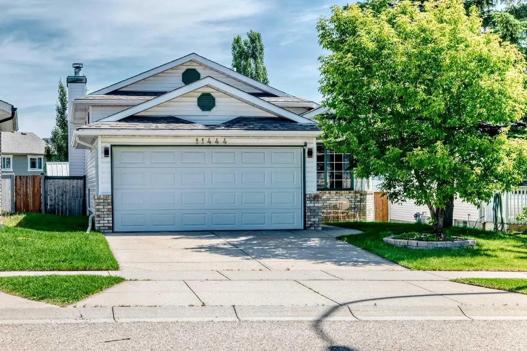 11444 Coventry Boulevard NE Calgary AB T3K 4B1