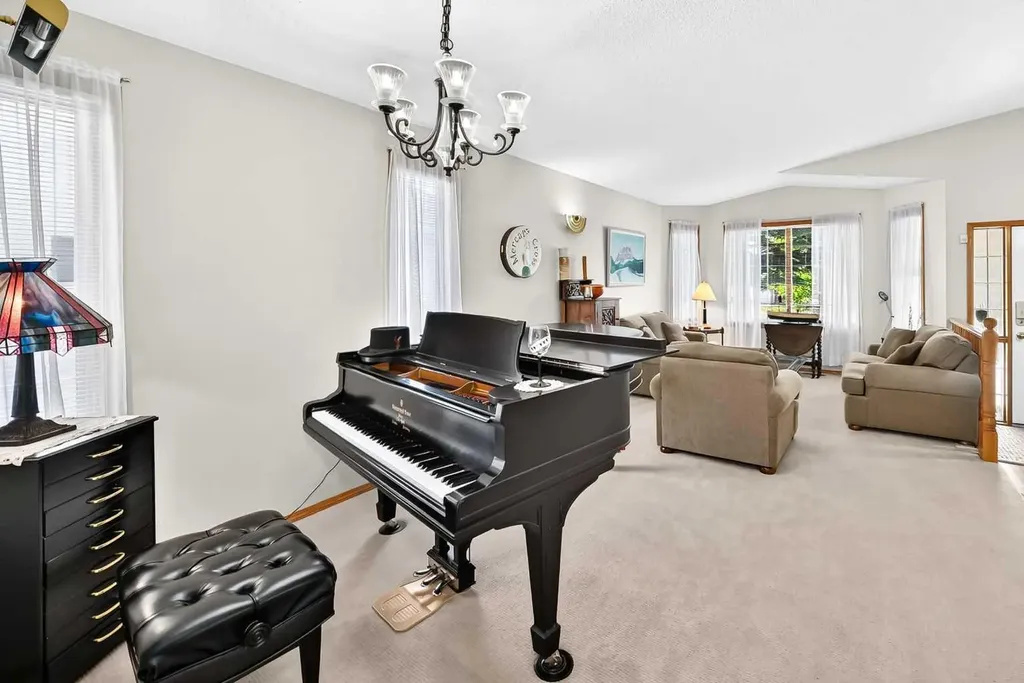 11444 Coventry Boulevard NE Calgary AB T3K 4B1