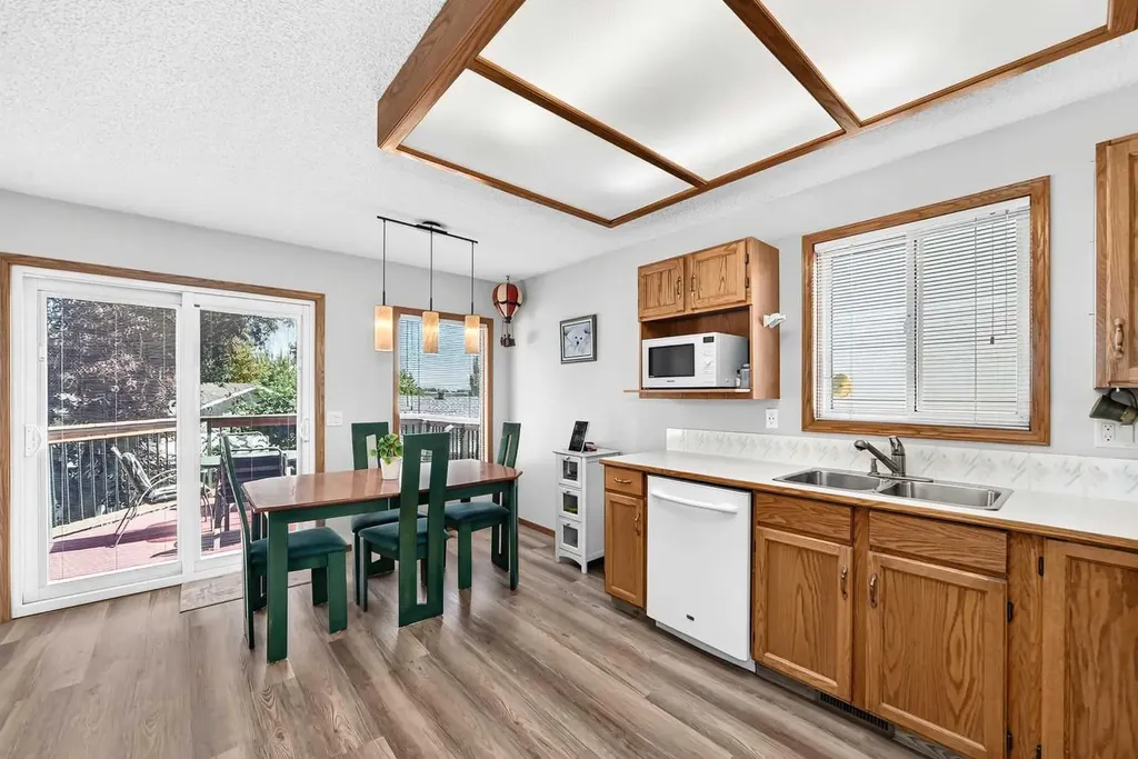 11444 Coventry Boulevard NE Calgary AB T3K 4B1