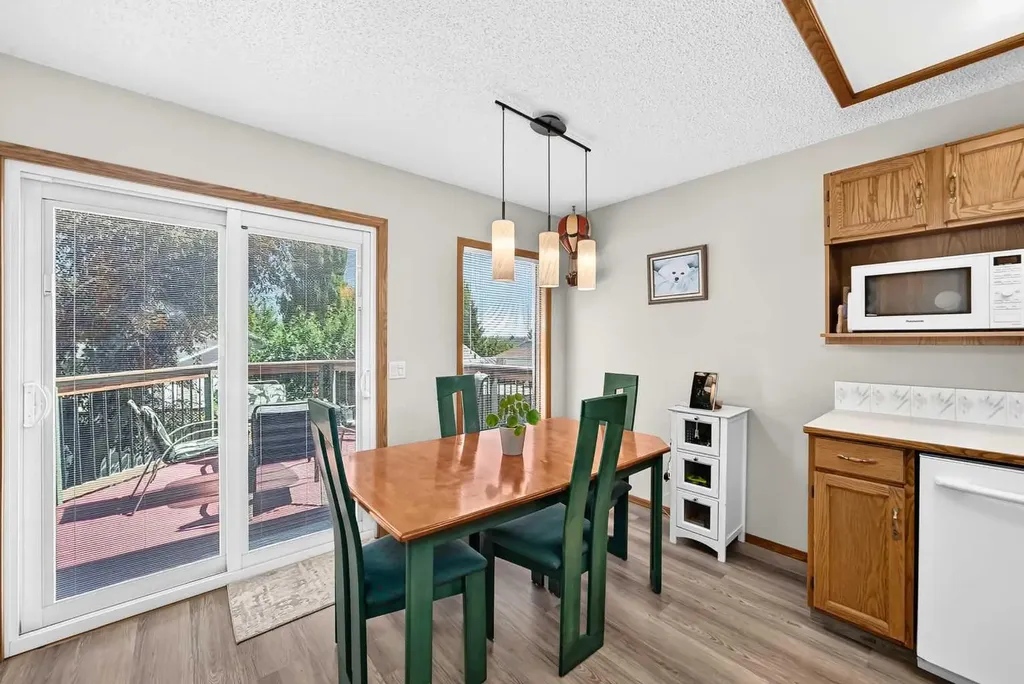 11444 Coventry Boulevard NE Calgary AB T3K 4B1