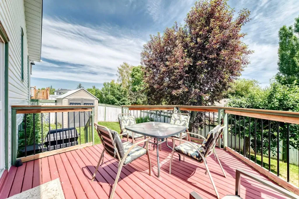 11444 Coventry Boulevard NE Calgary AB T3K 4B1