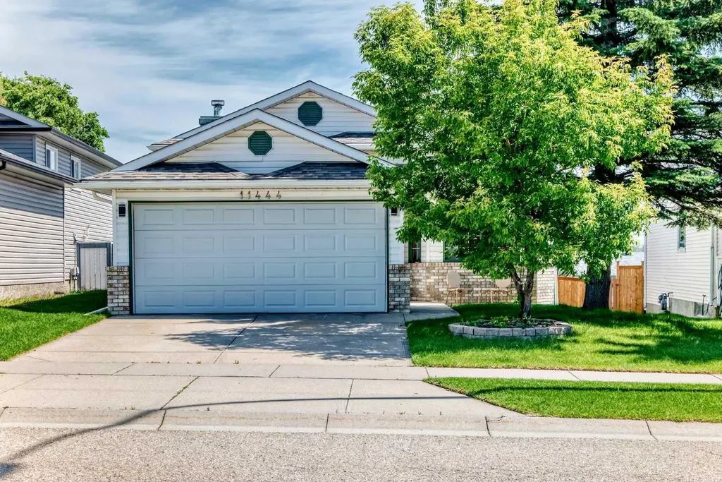 11444 Coventry Boulevard NE Calgary AB T3K 4B1