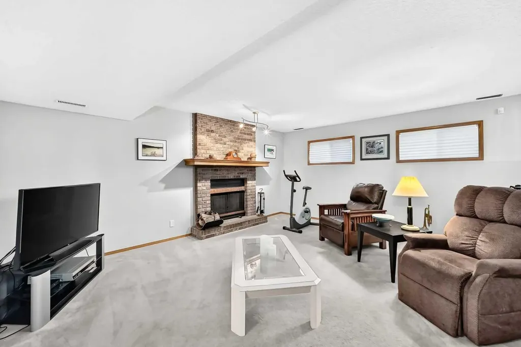 11444 Coventry Boulevard NE Calgary AB T3K 4B1