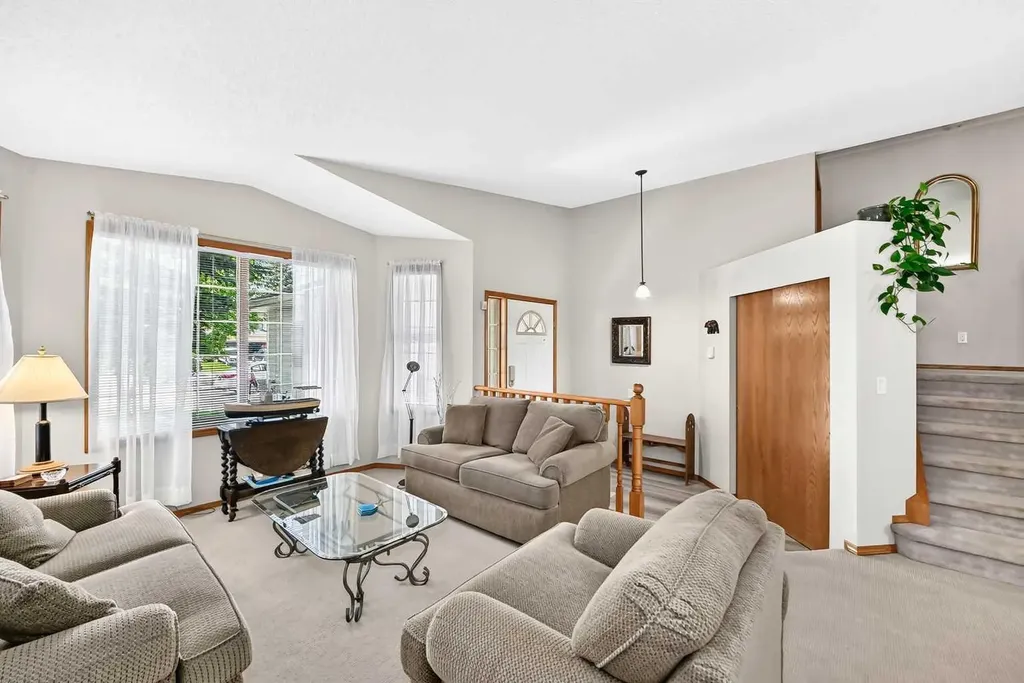 11444 Coventry Boulevard NE Calgary AB T3K 4B1