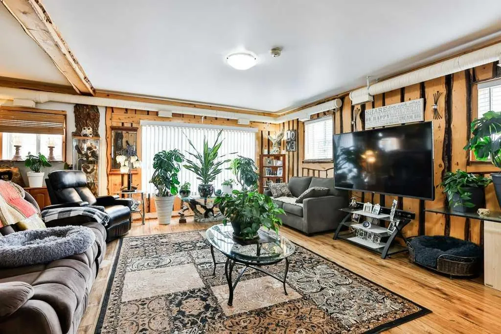 5062 50 Avenue Stavely AB T0L 1Z0