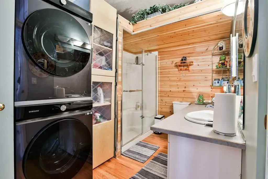 5062 50 Avenue Stavely AB T0L 1Z0