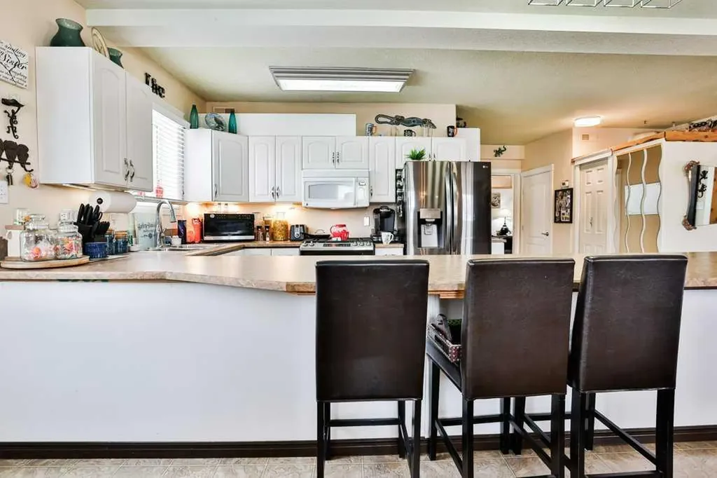 5062 50 Avenue Stavely AB T0L 1Z0