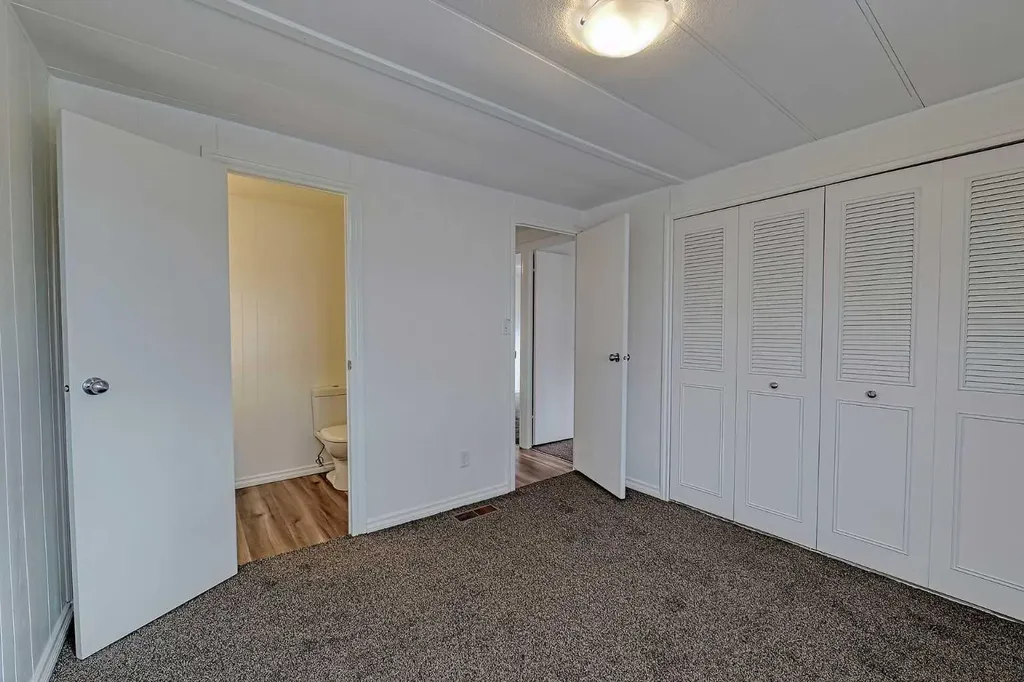 99 Arbour Lake Road NW Calgary AB T3G 4E4