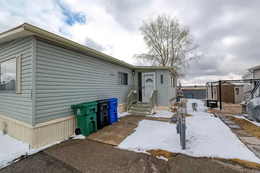 99 Arbour Lake Road NW Calgary AB T3G 4E4