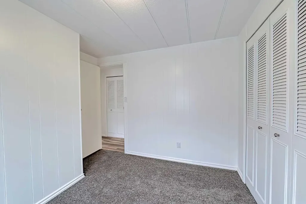 99 Arbour Lake Road NW Calgary AB T3G 4E4