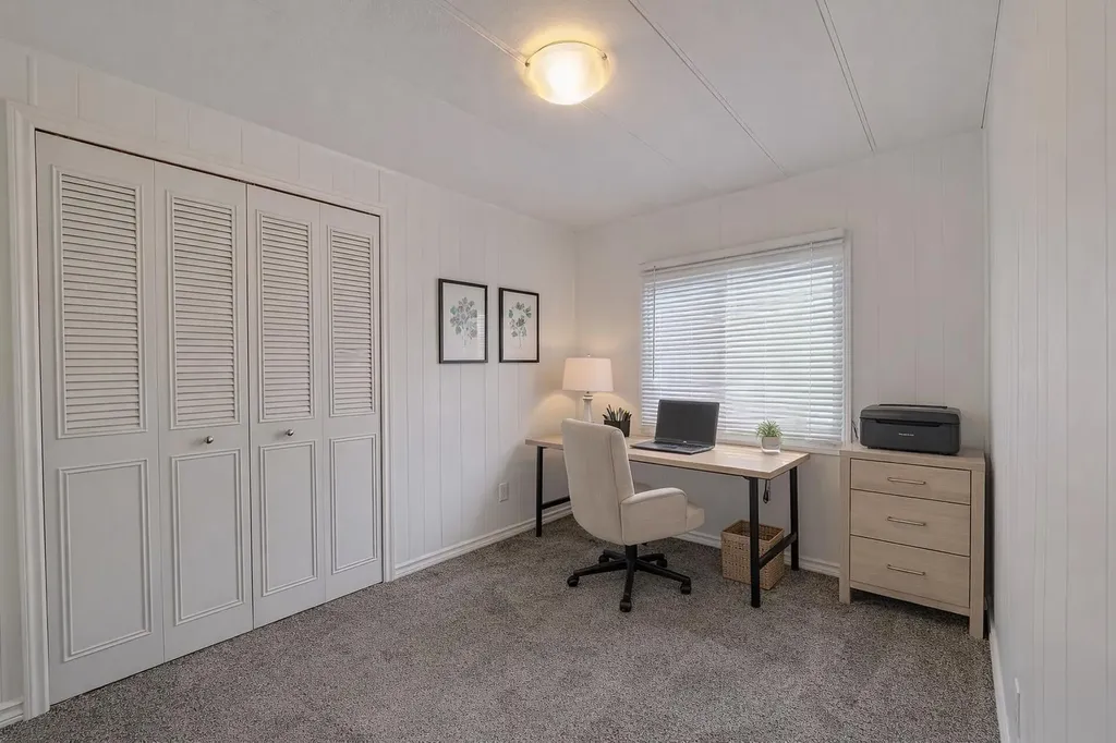 99 Arbour Lake Road NW Calgary AB T3G 4E4