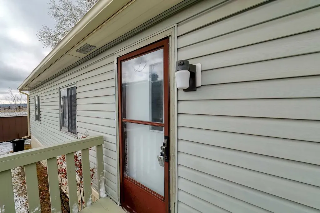 99 Arbour Lake Road NW Calgary AB T3G 4E4