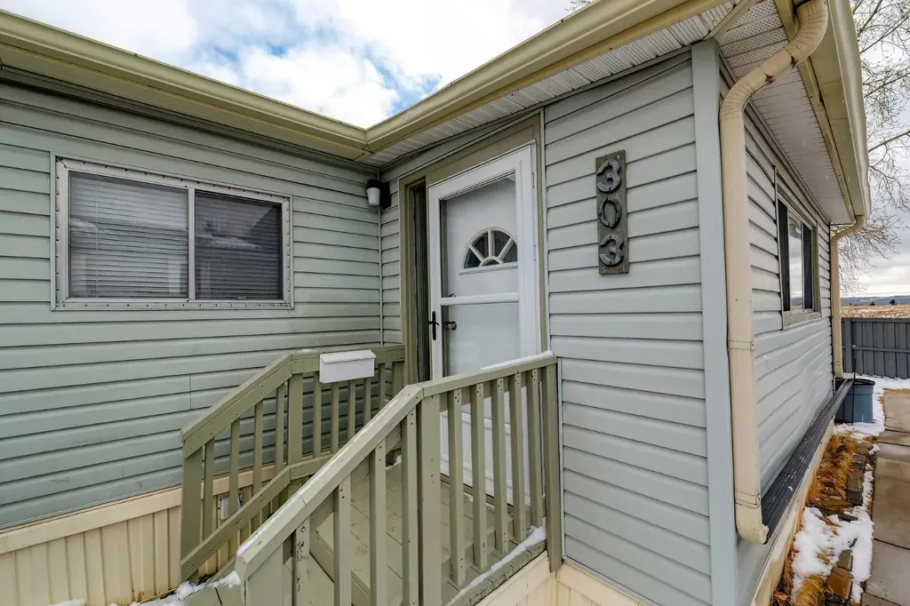 99 Arbour Lake Road NW Calgary AB T3G 4E4