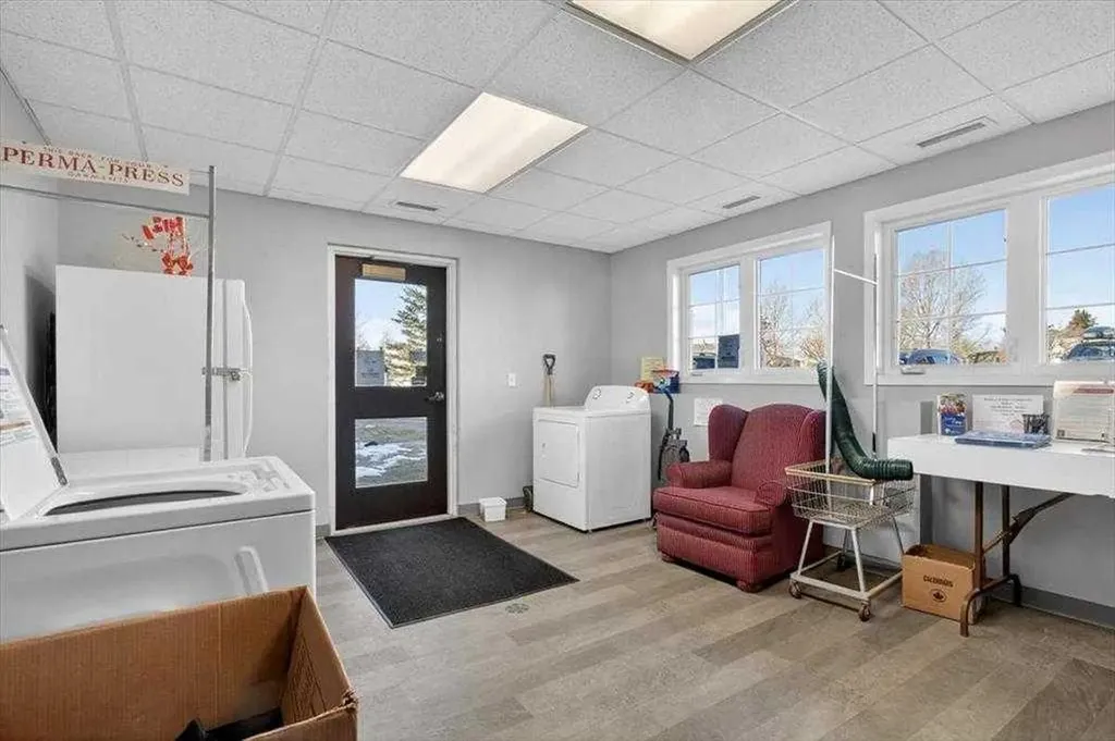 99 Arbour Lake Road NW Calgary AB T3G 4E4