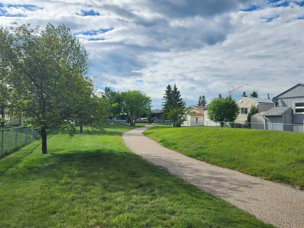 99 Arbour Lake Road NW Calgary AB T3G 4E4