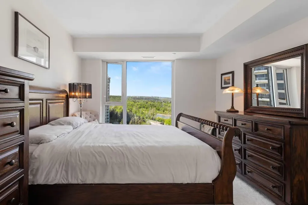 1025 5 Avenue SW Calgary AB T2P 1N4