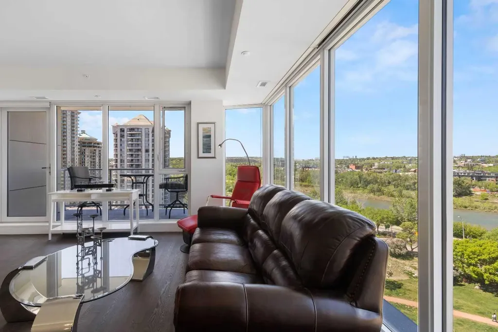 1025 5 Avenue SW Calgary AB T2P 1N4
