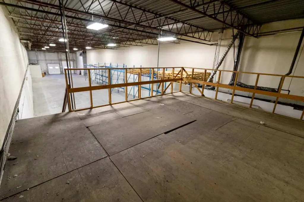 7026 30 Street SE Calgary AB t2c1j9