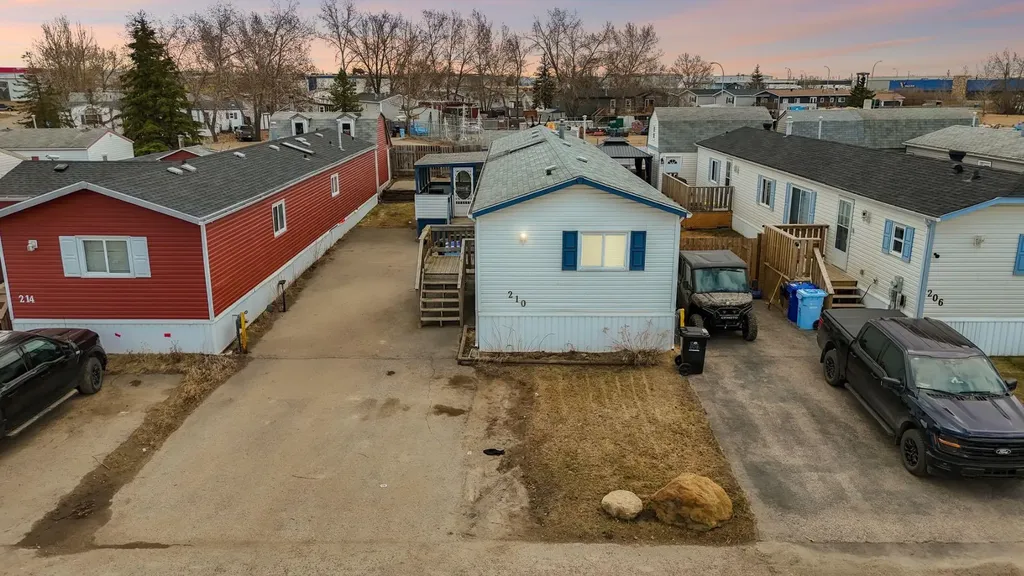 210 Grant Way Fort Mcmurray AB T9H 5J2