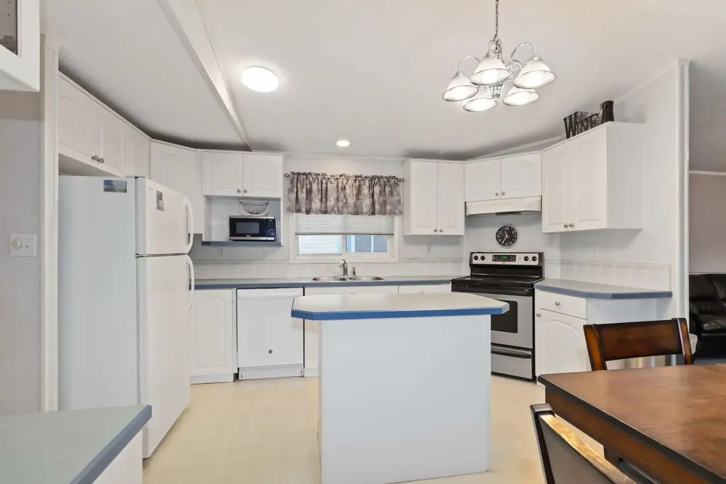 210 Grant Way Fort Mcmurray AB T9H 5J2
