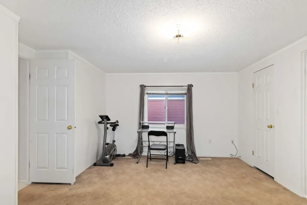 210 Grant Way Fort Mcmurray AB T9H 5J2