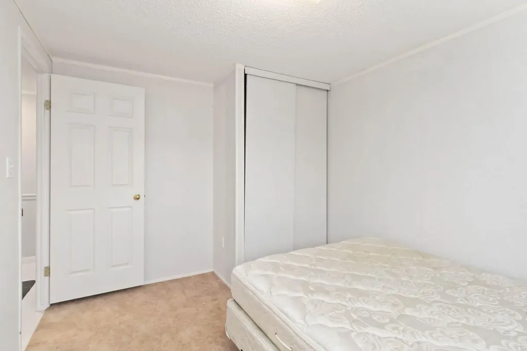 210 Grant Way Fort Mcmurray AB T9H 5J2