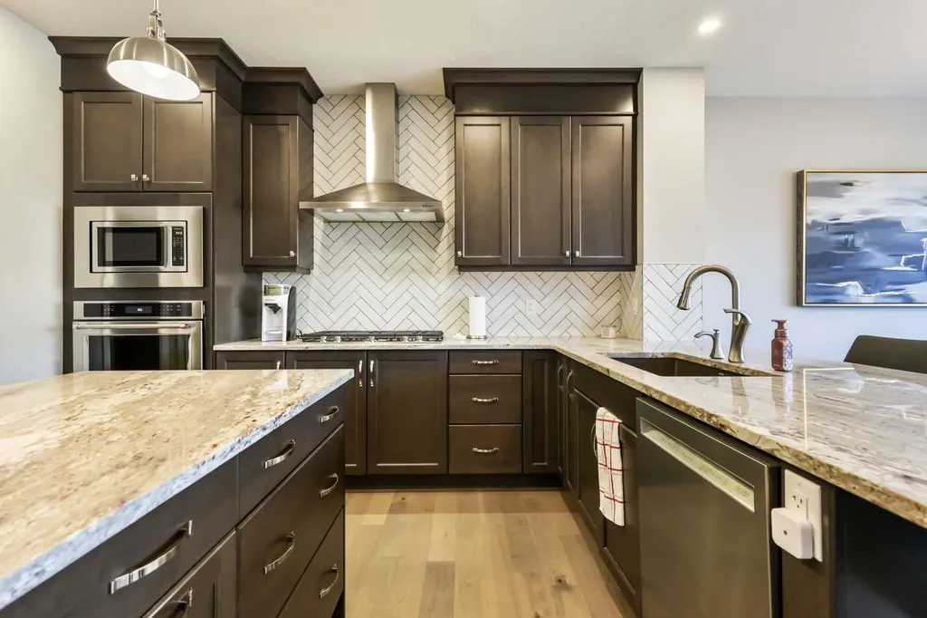 370 Magnolia Heath SE Calgary AB T3M 2X4
