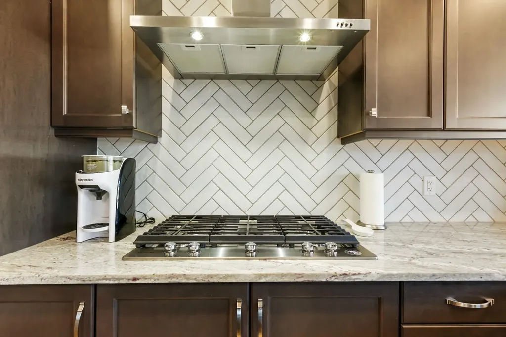 370 Magnolia Heath SE Calgary AB T3M 2X4