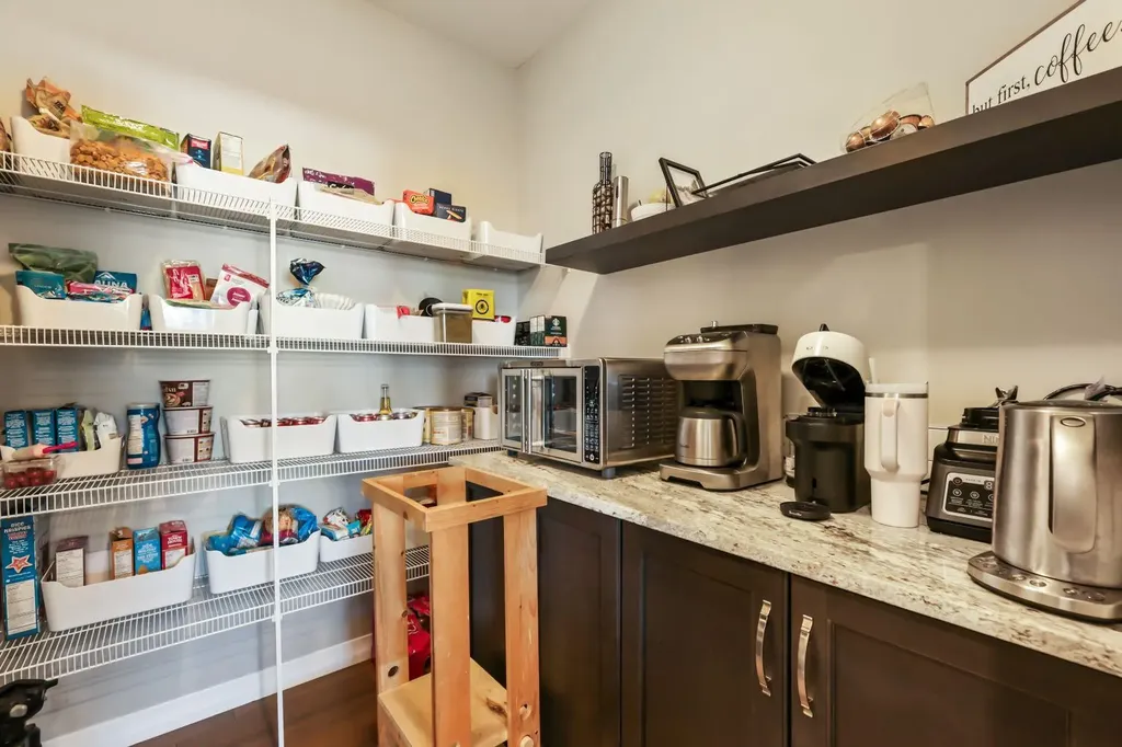 370 Magnolia Heath SE Calgary AB T3M 2X4