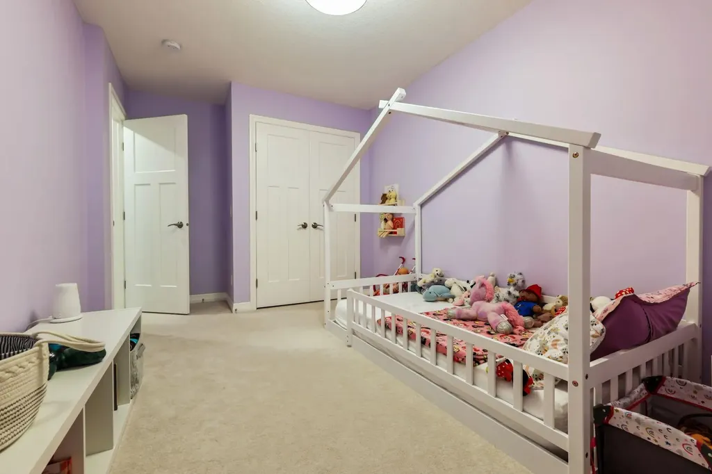 370 Magnolia Heath SE Calgary AB T3M 2X4