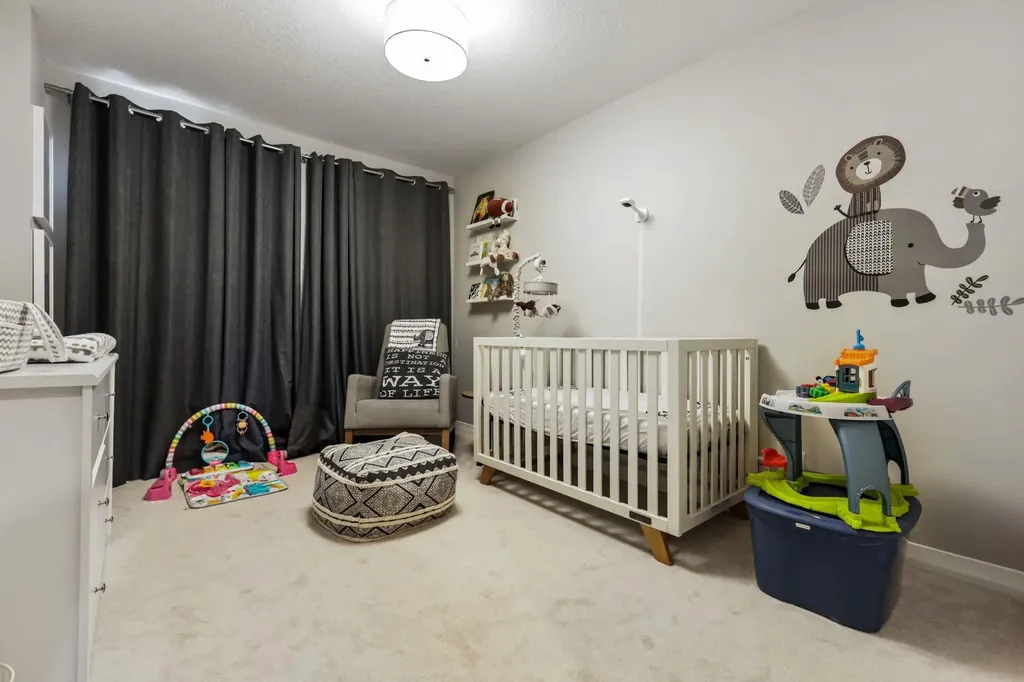 370 Magnolia Heath SE Calgary AB T3M 2X4