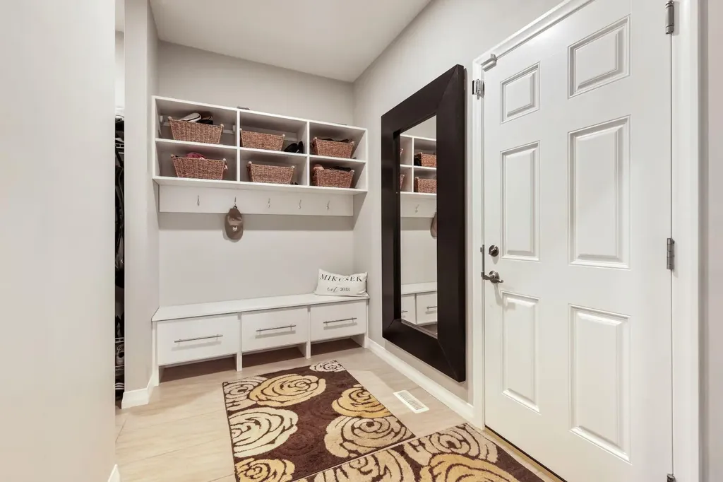 370 Magnolia Heath SE Calgary AB T3M 2X4