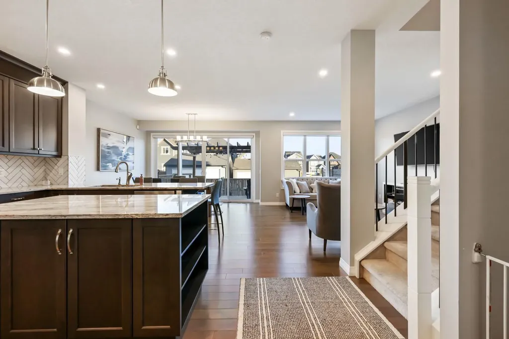 370 Magnolia Heath SE Calgary AB T3M 2X4