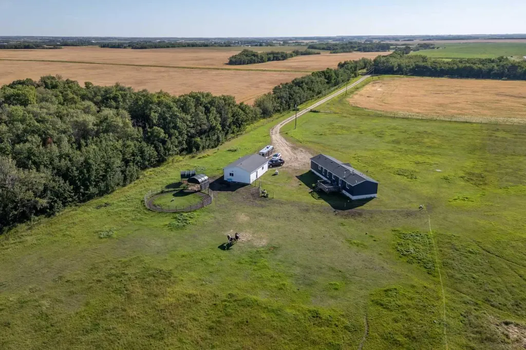 48040 Range 212 Road Rural Camrose County AB T0B 0G0
