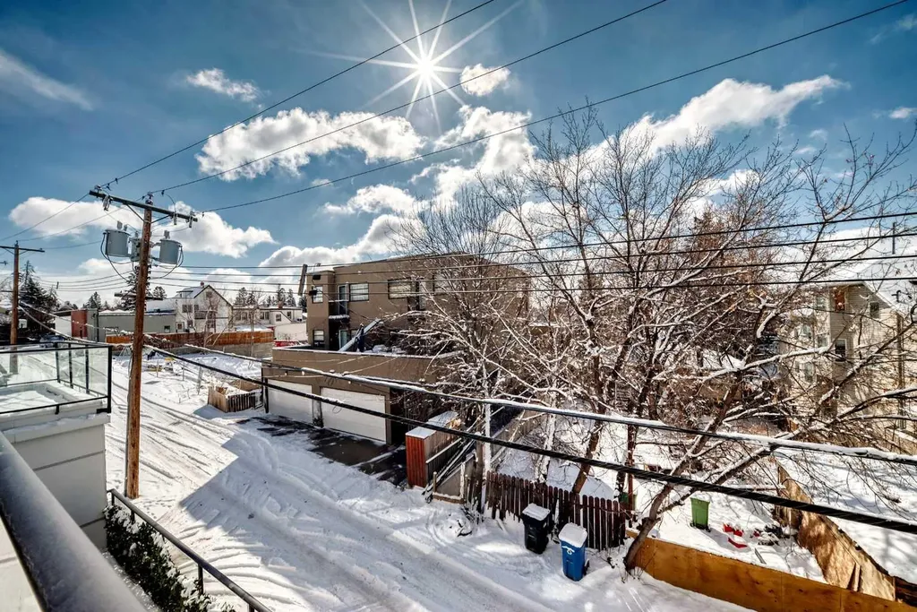 1521 26 Avenue SW Calgary AB T2T1C4