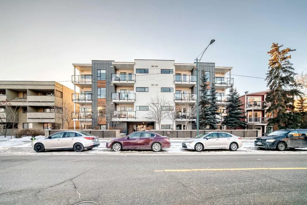 1521 26 Avenue SW Calgary AB T2T1C4