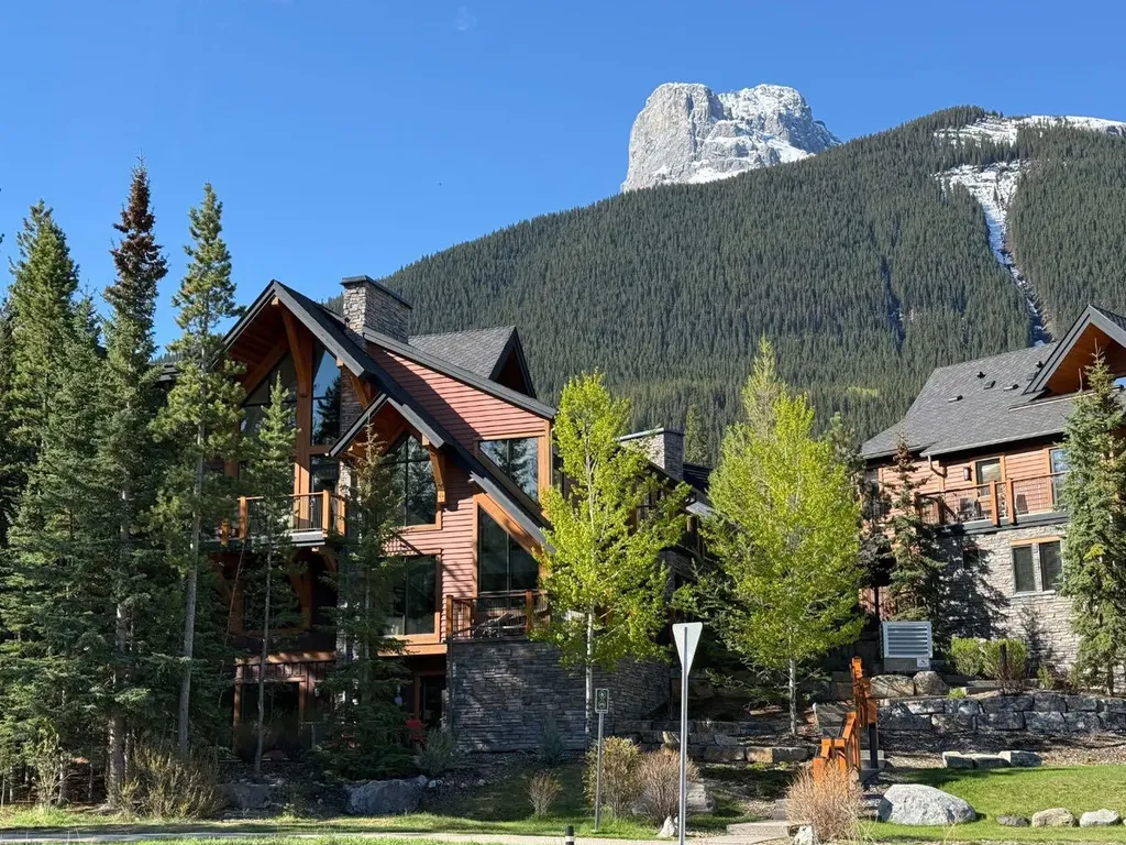 101E Stewart Creek Landing Canmore AB T1W 0E3