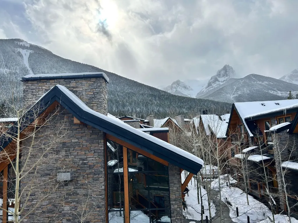 101E Stewart Creek Landing Canmore AB T1W 0E3