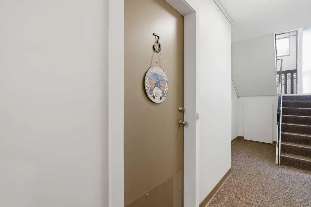 6131 Bowness Road NW Calgary AB T3B 0C9