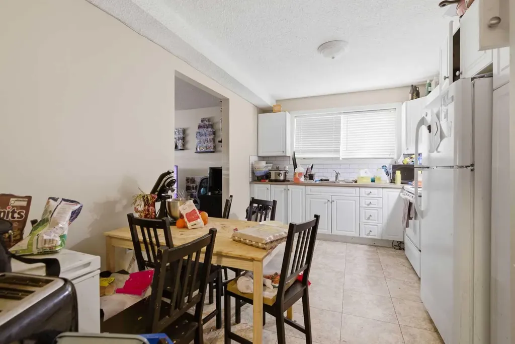 6131 Bowness Road NW Calgary AB T3B 0C9