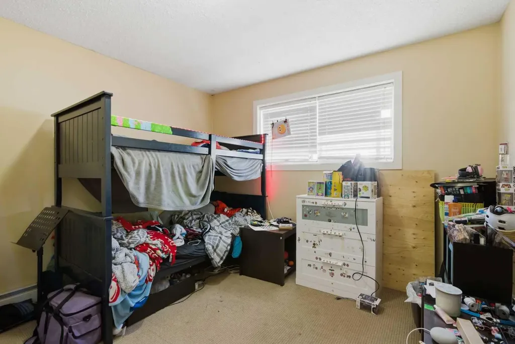 6131 Bowness Road NW Calgary AB T3B 0C9