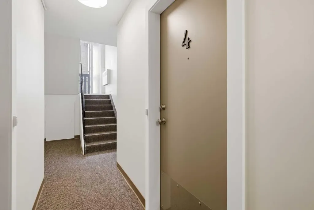 6131 Bowness Road NW Calgary AB T3B 0C9